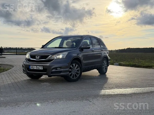 Honda Pārdod Honda Cr-V labā tehniskā un vizuală stāvokl