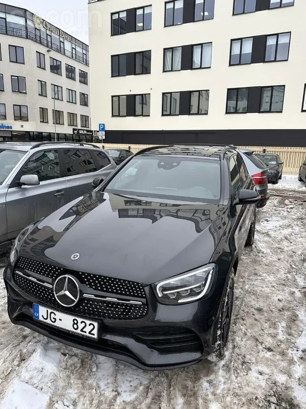 Mercedes Benz Glc 220D 4Matic, 143kw, graphite grey krāsa. 

Amg interior