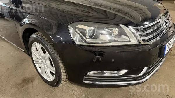 Pārdodu Volkswagen Passat B7 universāli, 2.0 Tdi 125 kW (170 Zs), melnā krās