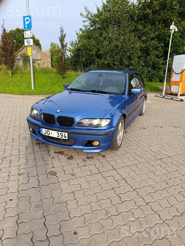 BMW 330 - 1