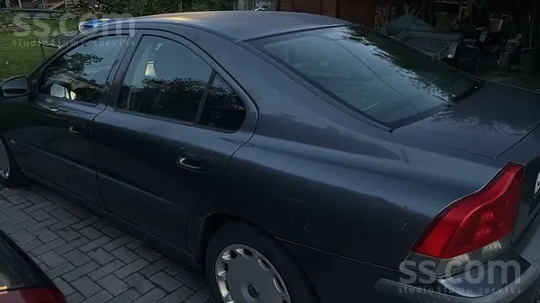 Volvo S60 - 1