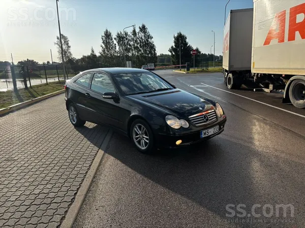 Mercedes C180 - 1