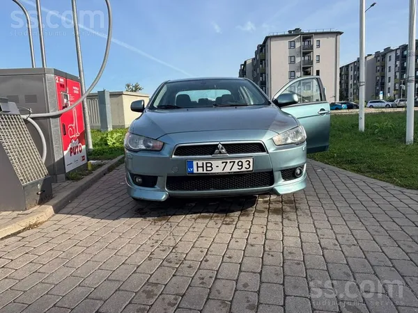 Mitsubishi Lancer - 1