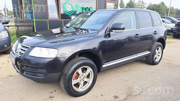 Volkswagen Touareg - 1