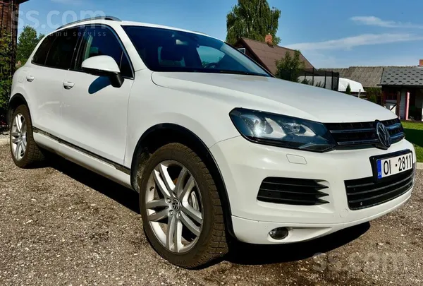 Volkswagen Touareg - 1