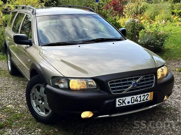 Volvo Xc70. 2.4 Benzīns/gāze. Ļoti labi saglabājies un regulāri kopts Volvo