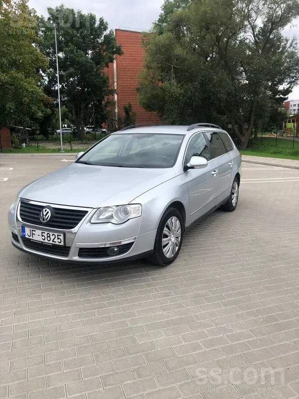 Volkswagen Passat (B6) - 1