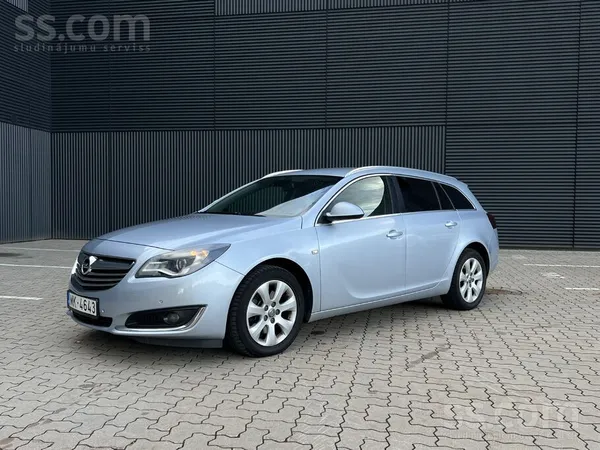 Opel Insignia - 1