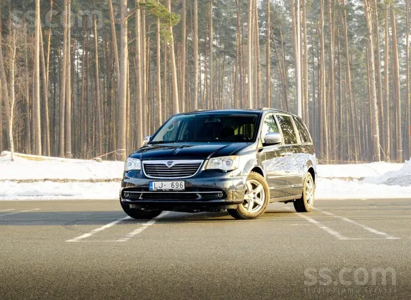 Lancia Voyager 2.8l dīzelis. 130kw
Tehniskā apskate derīga līdz 12.2026
Vi