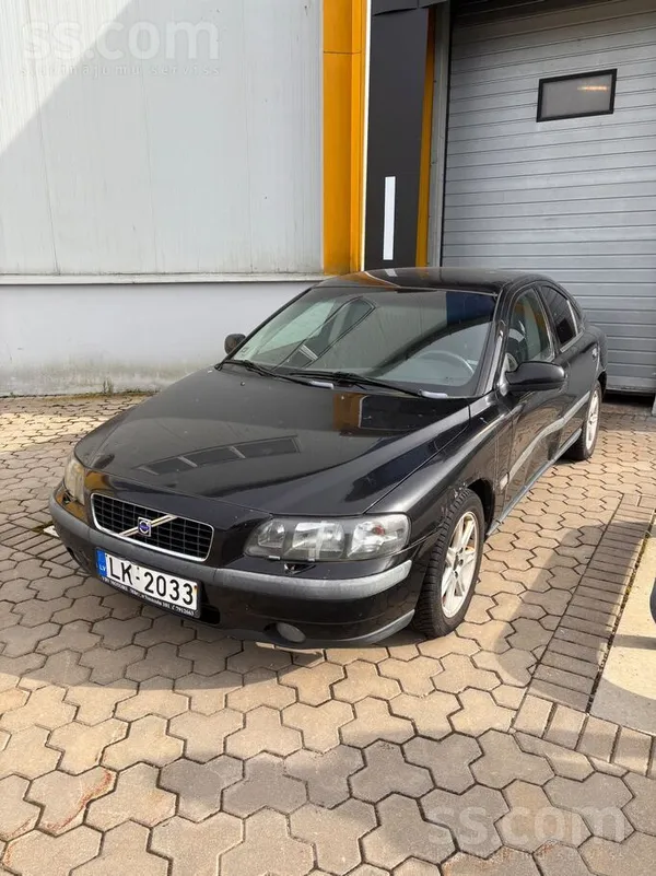 Volvo S60 - 1