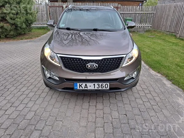 KIA Automašīna ir labā stāvoklī. Tā veiksmīgi izgāja t