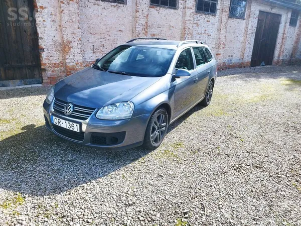 Volkswagen Golf 5 - 1