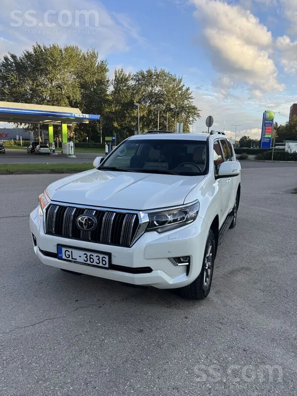 Toyota Продаю Toyota Land Cruiser Prado 150 в идеальном с