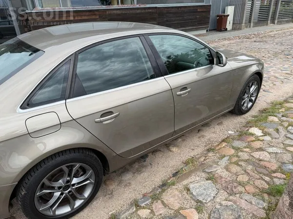 Audi A4 - 1