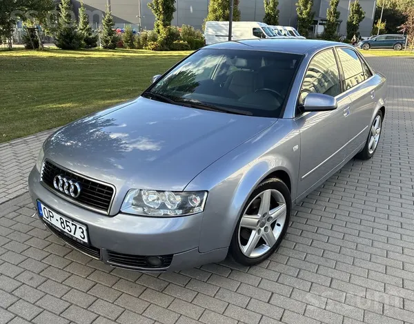 Audi A4 - 1