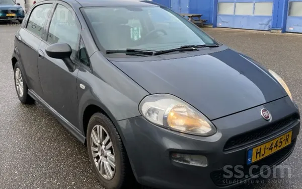 Fiat Cenā arī iekļauti pirmās reģistrācijas izdevumi CS