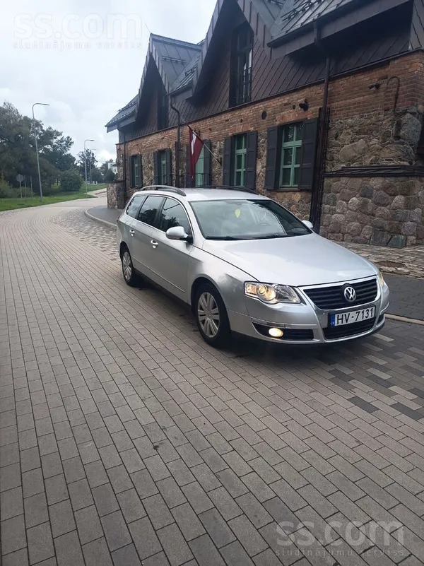 Volkswagen Passat (B6) - 1