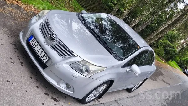 Toyota Avensis - 1