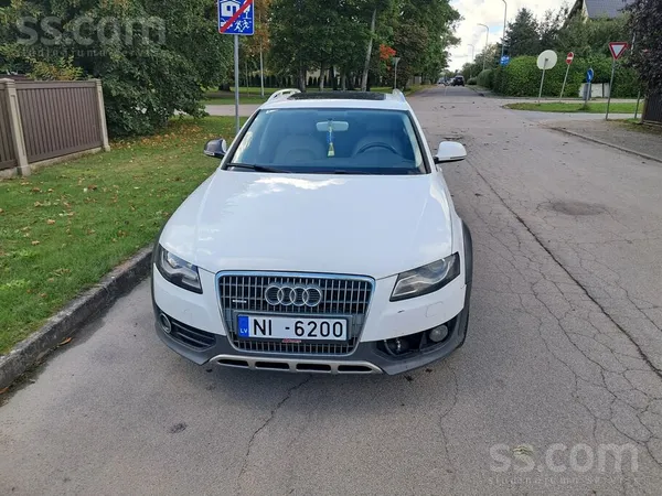 Audi A4 - 1