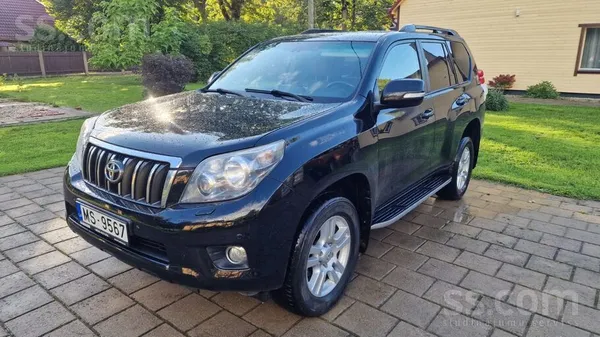 Toyota Land Cruiser - 1