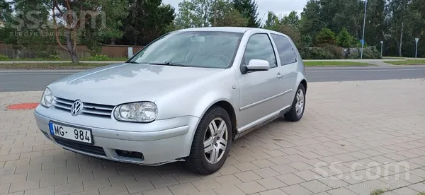 Volkswagen Golf 4 - 1