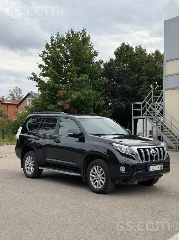 Toyota Pārdodu Toyota Land Cruiser 150, 2015. gada izlaid