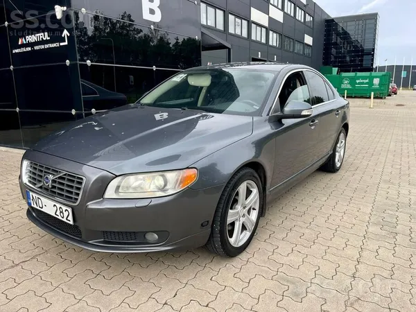 Volvo S80 - 1