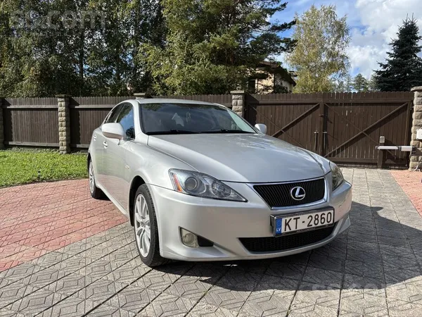 Lexus IS - 1