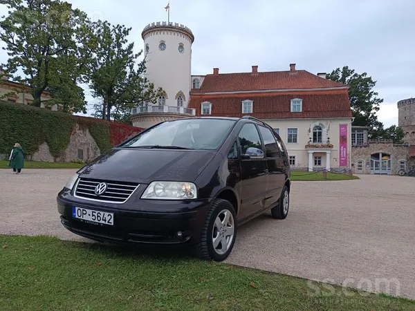 Volkswagen Sharan - 1