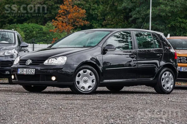 Volkswagen Golf 5 - 1