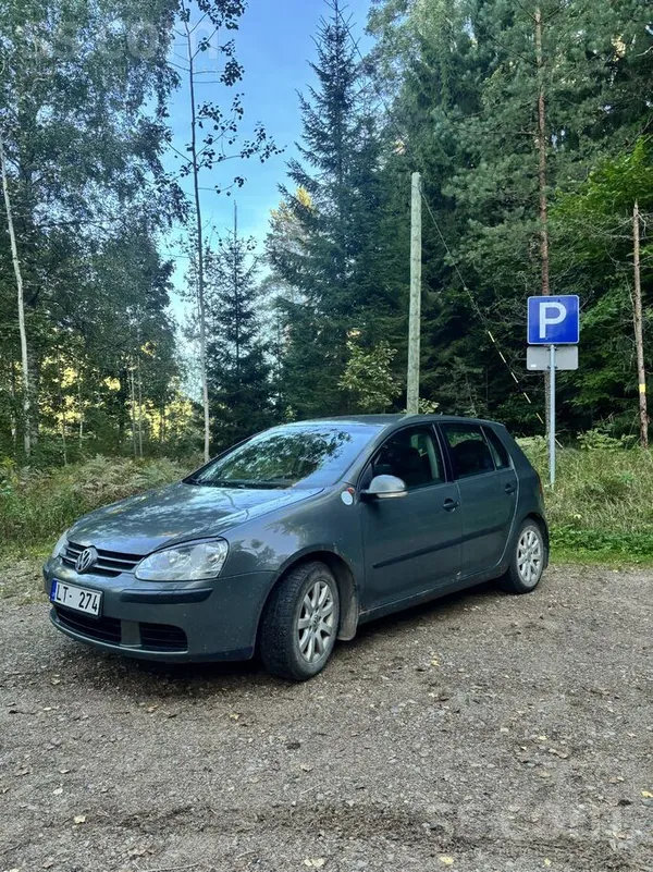 Volkswagen Pārdodu 2007. gada Volkswagen Golf 5.