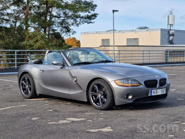 BMW Z4 ar 2.5L 192zs dzinēju (M54B25). Auto ir laba (augsta) komplektācija,