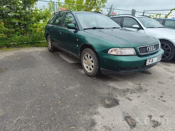 Audi A4 - 1