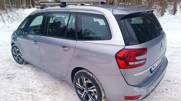 Ir iegādāts cits auto un tirzniecībā nonāk septiņvietīgs ģimenes Citroen C4
