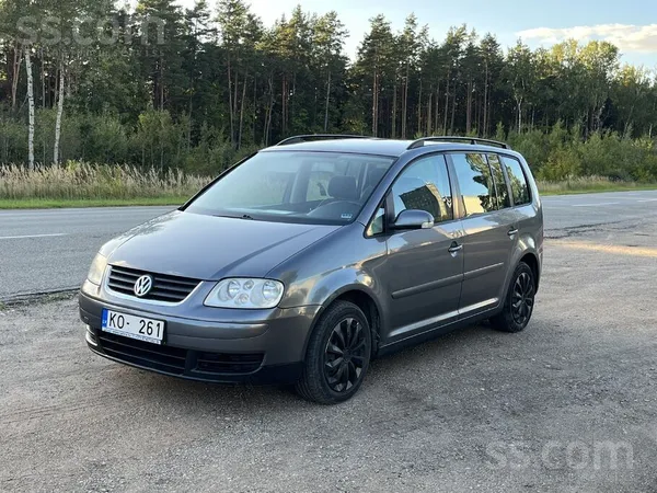 Volkswagen Touran - 1