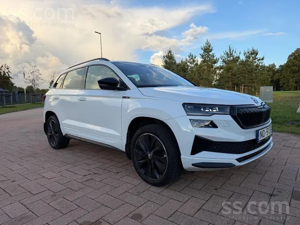 Skoda Karoq 2023, 1.5 benzīns, Automāts, SUV/Apvidus, Balts — Latvijā