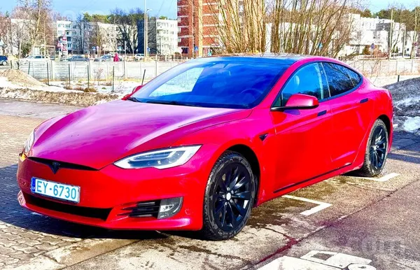 Tesla Tesla S 75D ar Intel procesoru