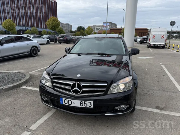 Mercedes C320 - 1