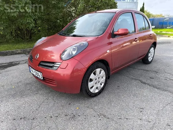 Nissan Micra - 1