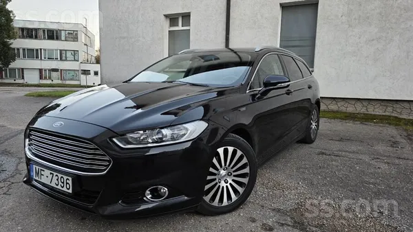 Ļoti skaists un vienkāršs auto ar nelielu un pierādāmu nobraukumu līdzarto v