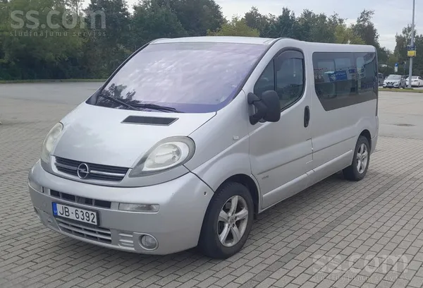 Pārdodu Opel Vivaro Tour 1.9 Cdti/74 kW normālā stāvoklī ar tikko izietu teh