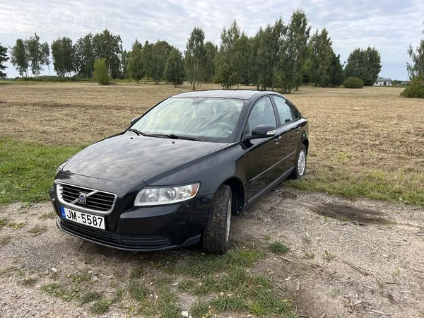 Volvo S40 - 1