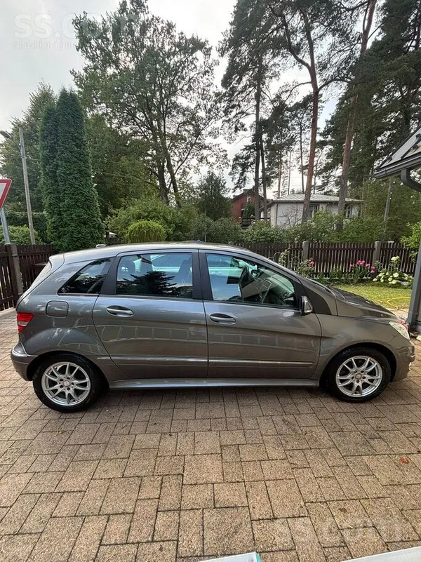 Mercedes Pārdodu labi uzturētu auto, atbilstoši vecumam ide