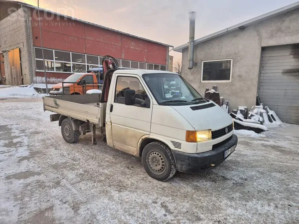 Volkswagen Labs darba auto, manipulatora celtspēja 800kg, ir 