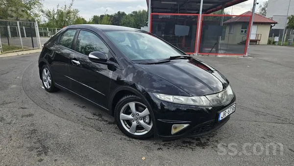 Honda Civic 2006, 2.2D dīzelis, Manuāls, Hečbeks, Melns — Latvijā
