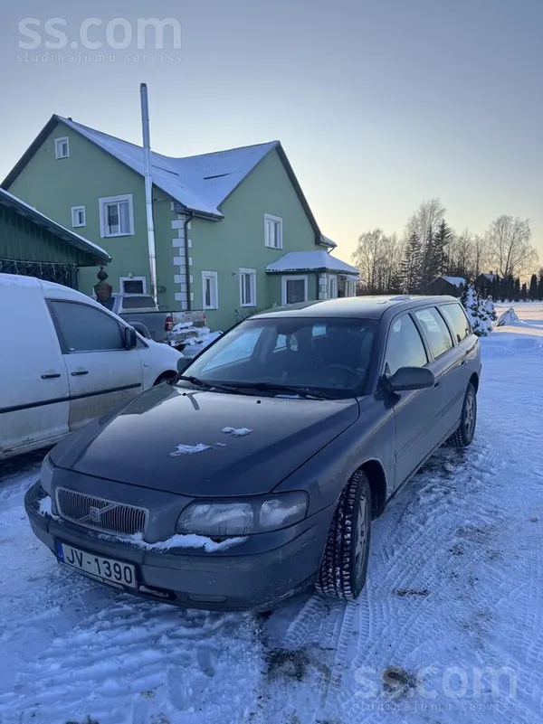Volvo 2.4, bendzīns-gāze no rūpnīcas, 2002 gada. 