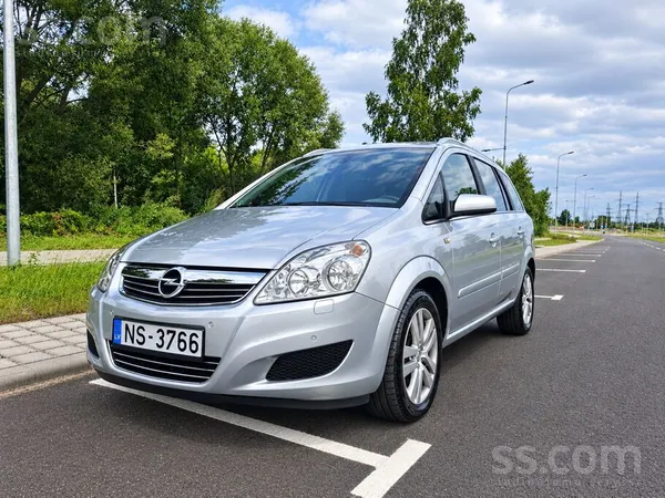 Opel Zafira 2009, 1.6 gāze, Manuāls, Furgons, Sudrabs — Latvijā