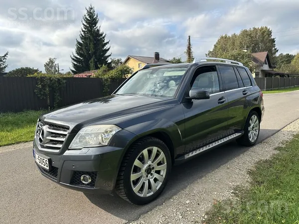 Pārdodu Mercedes-Benz Glk 350 Koptu un lolotu, labā tehniskā un vizuālā stāv