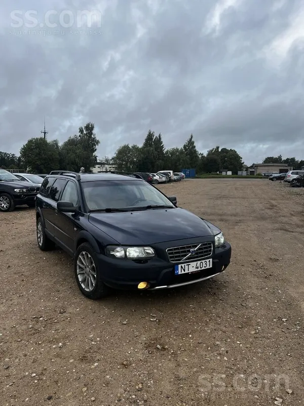 Volvo Pārdodās šis skaistais volvo xc70 2.4T bendzīns/gā