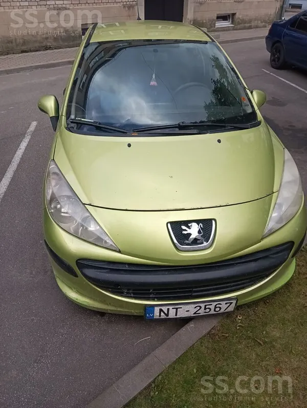 Peugeot Pārdodam auto. Ekonomisks 4-5 litri uz 100 km. Ir 